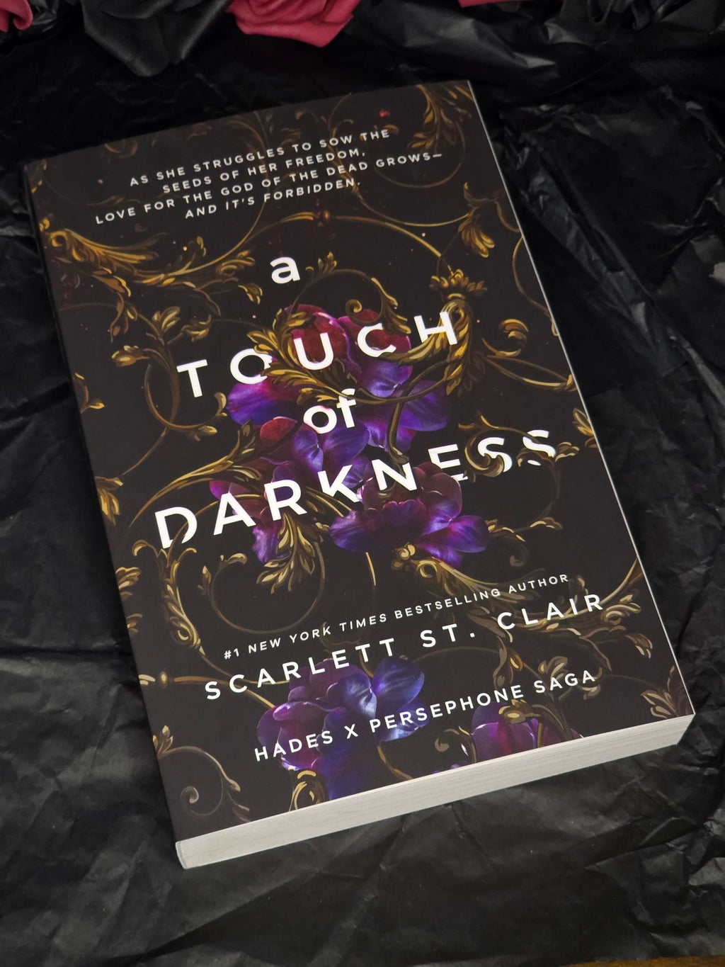 A Touch of Darkness by Scarlett St. Clair | Hades Persephone BookTok (softback, english edition) - Book - The Dark Rose Emporium