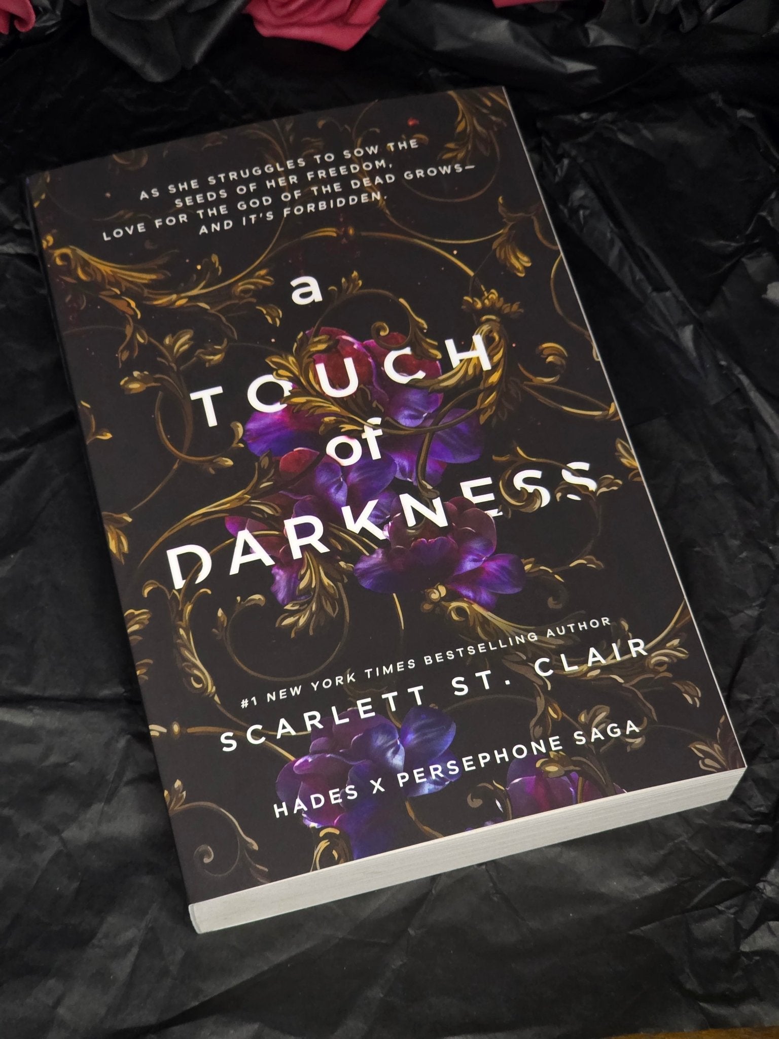 A Touch of Darkness by Scarlett St. Clair | Hades Persephone BookTok (softback, english edition) - Book - The Dark Rose Emporium