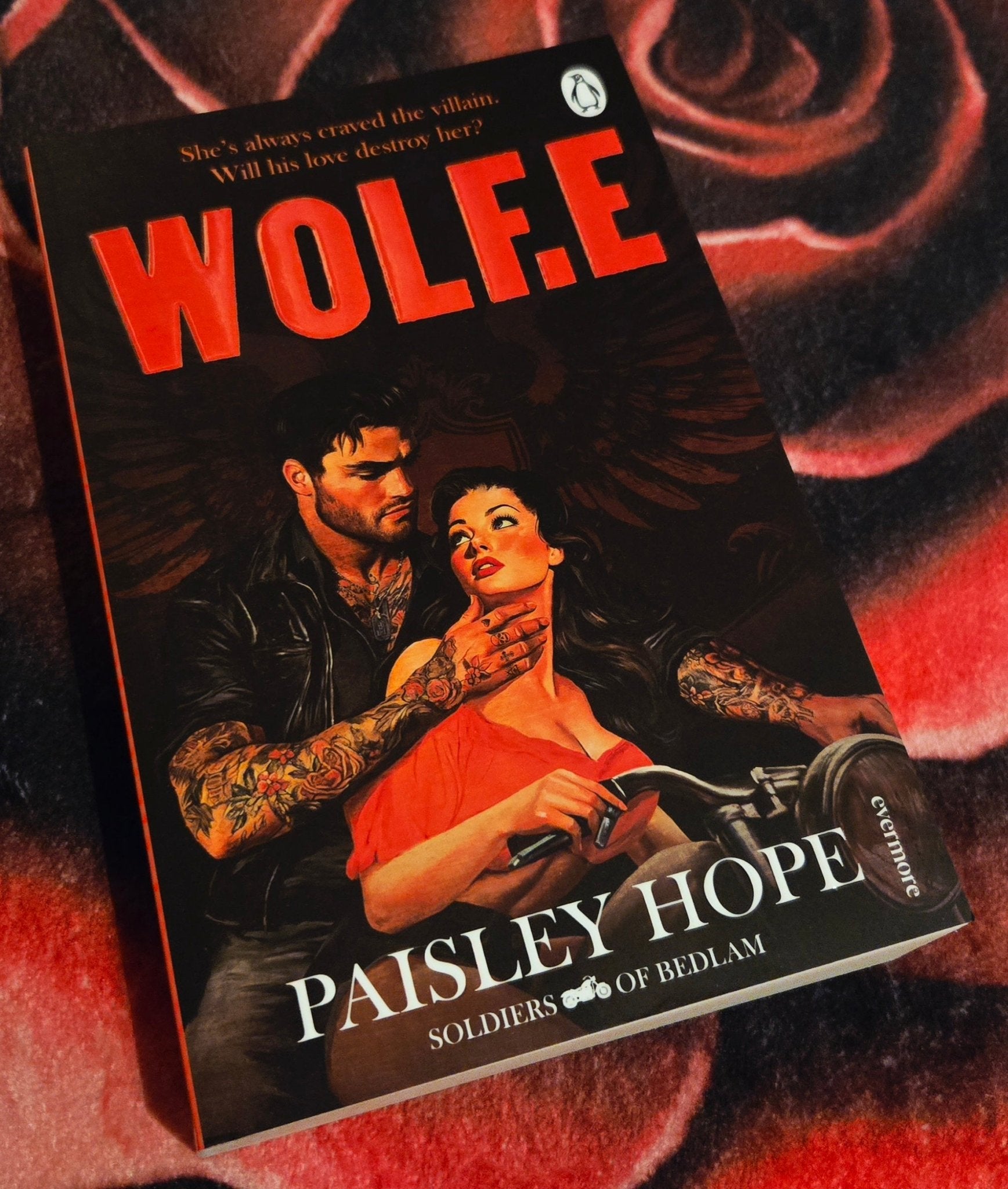 Wolf.e (Soldiers of Bedlam 1), by Paisley Hope (softback, english edition) - Book - The Dark Rose Emporium